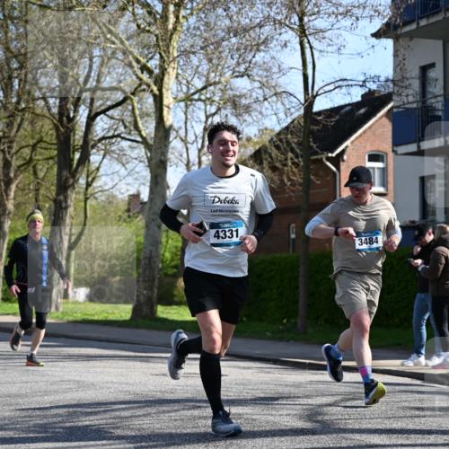 12.04.2026 - 45. Internationalen Wilhelmsburger Insellauf J. Mangold http://msf.ph/oto/9461655 12.04.2026 10:46:37 Ziel 3008, 4631, 2841, 5726, 5562, 3484, 4331, 3553, 3713, 3860, 5538, 4706, 4700, 5803, 2206, 5421, 5626, 3493, 3494, 3010, 3854, 3010, 3854, 2393, 2845, 3332, 3349, 4297, 3830, 3098, 5445, 3098, 5445, 4992, 3450, 5054 meine-sportfotos.de