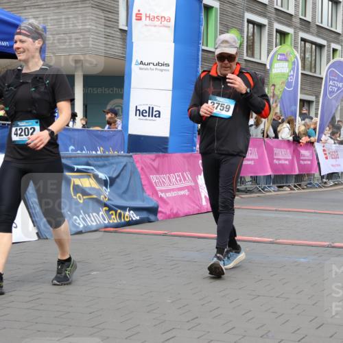 12.04.2026 - 45. Internationalen Wilhelmsburger Insellauf Strokosch-Dieckow http://msf.ph/oto/9461658 12.04.2026 13:18:29 Ziel 4203, 4202, 5836, 2759, 4487, 2833 meine-sportfotos.de