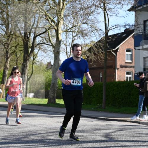 12.04.2026 - 45. Internationalen Wilhelmsburger Insellauf J. Mangold http://msf.ph/oto/9461675 12.04.2026 10:46:41 Ziel 2841, 5726, 5562, 3484, 4331, 3553, 3713, 3860, 5538, 4706, 4700, 5803, 2206, 5421, 5626, 3493, 3494, 3010, 3854, 2393, 2845, 3332, 3349, 4297, 4297, 3830, 3098, 5445, 4992, 4992, 3450, 5054 meine-sportfotos.de