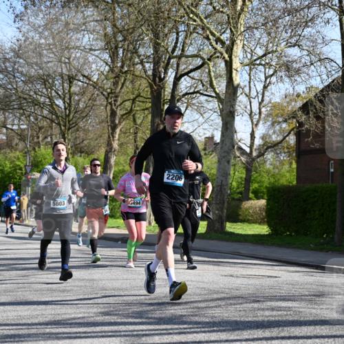 12.04.2026 - 45. Internationalen Wilhelmsburger Insellauf J. Mangold http://msf.ph/oto/9461691 12.04.2026 10:46:45 Ziel 5562, 3484, 4331, 3553, 3713, 3860, 5538, 4706, 4700, 5803, 2206, 5421, 5626, 3493, 3494, 3010, 3854, 2393, 2845, 3332, 3349, 4297, 3830, 3098, 5445, 4992, 3450, 5054 meine-sportfotos.de