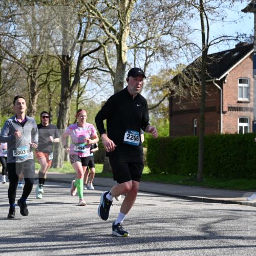 12.04.2026 - 45. Internationalen Wilhelmsburger Insellauf J. Mangold http://msf.ph/oto/9461695 12.04.2026 10:46:46 Ziel 3484, 4331, 3553, 3713, 3860, 5538, 4706, 4700, 5803, 2206, 5421, 5626, 3493, 3494, 3010, 3854, 2393, 2845, 3332, 3349, 4297, 3830, 3098, 5445, 4992, 3450, 5054 meine-sportfotos.de