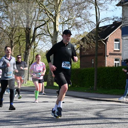 12.04.2026 - 45. Internationalen Wilhelmsburger Insellauf J. Mangold http://msf.ph/oto/9461698 12.04.2026 10:46:46 Ziel 3484, 4331, 3553, 3713, 3860, 5538, 4706, 4700, 5803, 2206, 5421, 5626, 3493, 3494, 3010, 3854, 2393, 2845, 3332, 3349, 4297, 3830, 3098, 5445, 4992, 3450, 5054 meine-sportfotos.de