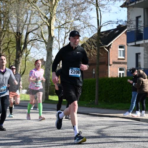 12.04.2026 - 45. Internationalen Wilhelmsburger Insellauf J. Mangold http://msf.ph/oto/9461702 12.04.2026 10:46:46 Ziel 3484, 4331, 3553, 3713, 3860, 5538, 4706, 4700, 5803, 2206, 5421, 5626, 3493, 3494, 3010, 3854, 2393, 2845, 3332, 3349, 4297, 3830, 3098, 5445, 4992, 3450, 5054 meine-sportfotos.de