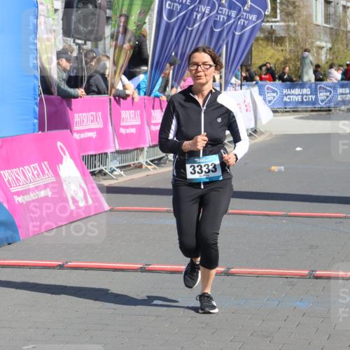 12.04.2026 - 45. Internationalen Wilhelmsburger Insellauf Strokosch-Dieckow http://msf.ph/oto/9461738 12.04.2026 11:09:46 Ziel 3333 meine-sportfotos.de