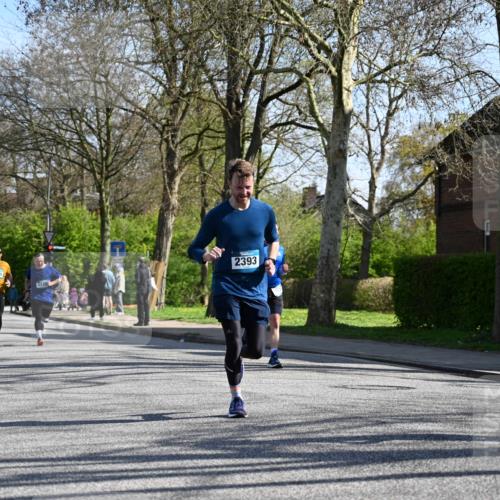 12.04.2026 - 45. Internationalen Wilhelmsburger Insellauf J. Mangold http://msf.ph/oto/9461743 12.04.2026 10:46:51 Ziel 3860, 5538, 4706, 4700, 5803, 2206, 5421, 5626, 3493, 3494, 3010, 3854, 2393, 2845, 3332, 3349, 4297, 3830, 3098, 5445, 4992, 3450, 5054, 2358, 4932 meine-sportfotos.de