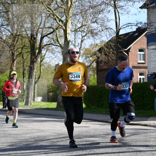 12.04.2026 - 45. Internationalen Wilhelmsburger Insellauf J. Mangold http://msf.ph/oto/9461774 12.04.2026 10:46:56 Ziel 5803, 2206, 5421, 5626, 3493, 3494, 3010, 3854, 2393, 2845, 3332, 3349, 4297, 3830, 3098, 5445, 4992, 3450, 5054, 5054, 2358, 4932, 4402, 4367 meine-sportfotos.de