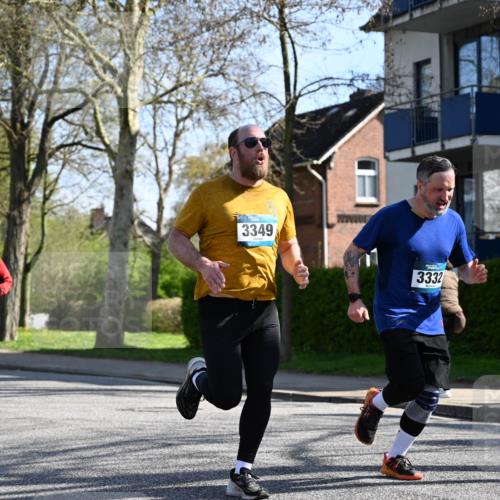 12.04.2026 - 45. Internationalen Wilhelmsburger Insellauf J. Mangold http://msf.ph/oto/9461780 12.04.2026 10:46:56 Ziel 5803, 2206, 5421, 5626, 3493, 3494, 3010, 3854, 2393, 2845, 3332, 3349, 4297, 3830, 3098, 5445, 4992, 3450, 5054, 5054, 2358, 4932, 4402, 4367 meine-sportfotos.de
