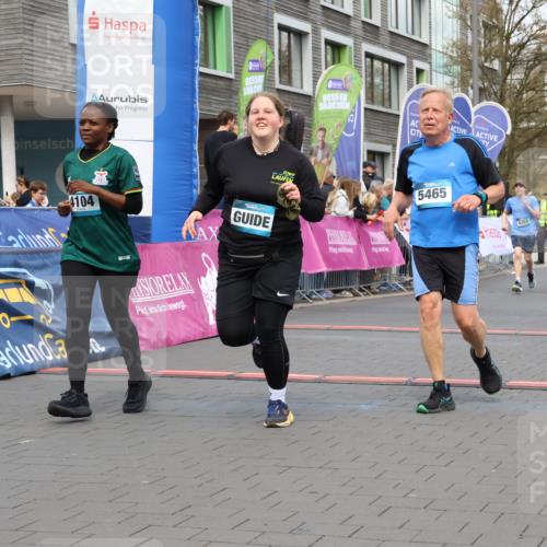 12.04.2026 - 45. Internationalen Wilhelmsburger Insellauf Strokosch-Dieckow http://msf.ph/oto/9461781 12.04.2026 13:18:22 Ziel 4104, 5465, 4998, 5332, 4203, 4202, 5836, 2759 meine-sportfotos.de