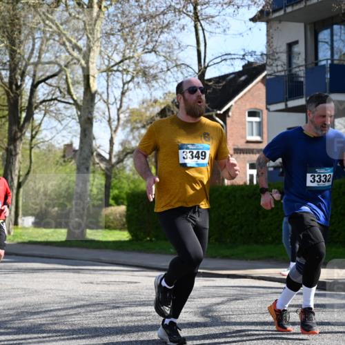 12.04.2026 - 45. Internationalen Wilhelmsburger Insellauf J. Mangold http://msf.ph/oto/9461782 12.04.2026 10:46:56 Ziel 5803, 2206, 5421, 5626, 3493, 3494, 3010, 3854, 2393, 2845, 3332, 3349, 4297, 3830, 3098, 5445, 4992, 3450, 5054, 5054, 2358, 4932, 4402, 4367 meine-sportfotos.de