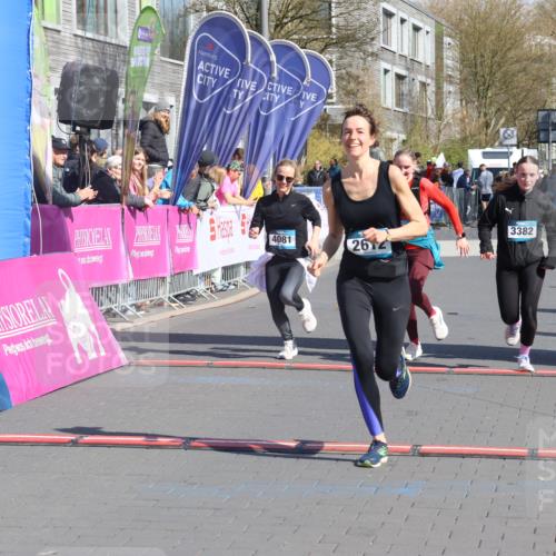 12.04.2026 - 45. Internationalen Wilhelmsburger Insellauf Strokosch-Dieckow http://msf.ph/oto/9461783 12.04.2026 11:09:55 Ziel 2612, 3382, 4081, 3383, 2238 meine-sportfotos.de