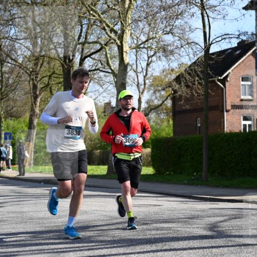 12.04.2026 - 45. Internationalen Wilhelmsburger Insellauf J. Mangold http://msf.ph/oto/9461795 12.04.2026 10:46:57 Ziel 2206, 5421, 5626, 3493, 3494, 3010, 3854, 2393, 2845, 3332, 3349, 4297, 3830, 3098, 5445, 4992, 3450, 5054, 2358, 4932, 4402, 4367 meine-sportfotos.de