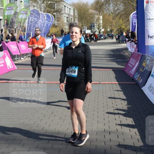 12.04.2026 - 45. Internationalen Wilhelmsburger Insellauf Strokosch-Dieckow http://msf.ph/oto/9461799 12.04.2026 10:51:49 Ziel 3049, 4263, 5769, 3572 meine-sportfotos.de