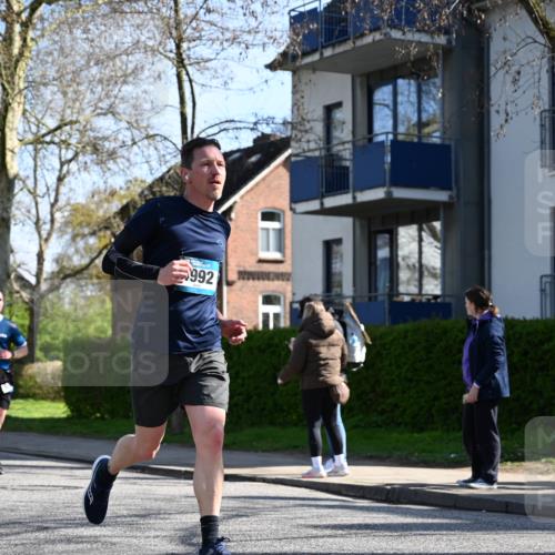 12.04.2026 - 45. Internationalen Wilhelmsburger Insellauf J. Mangold http://msf.ph/oto/9461815 12.04.2026 10:47:05 Ziel 3332, 3349, 4297, 3830, 3098, 5445, 4992, 3450, 5054, 2358, 4932, 4402, 4367, 4181, 5272, 3174, 4360, 4539 meine-sportfotos.de