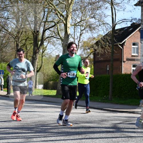 12.04.2026 - 45. Internationalen Wilhelmsburger Insellauf J. Mangold http://msf.ph/oto/9461838 12.04.2026 10:47:27 Ziel 2358, 4932, 4402, 4367, 4181, 5272, 3174, 3174, 4360, 4539, 3762, 4568, 3325, 5749, 2784, 4834, 4330, 3311, 2809, 4415, 4681, 2373, 2384, 2442, 3631, 5578, 3414 meine-sportfotos.de
