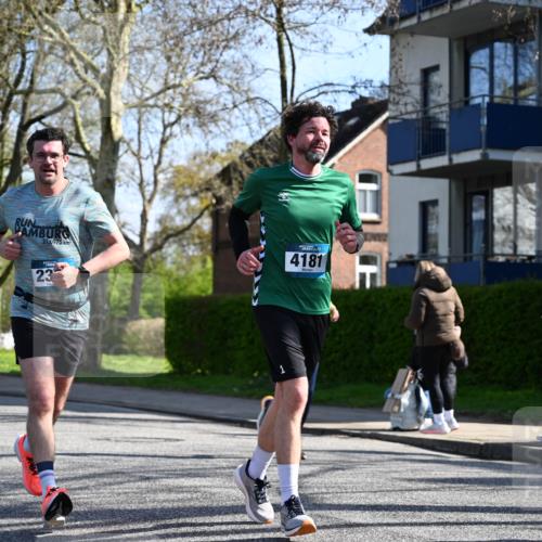 12.04.2026 - 45. Internationalen Wilhelmsburger Insellauf J. Mangold http://msf.ph/oto/9461852 12.04.2026 10:47:28 Ziel 2358, 4932, 4402, 4367, 4181, 5272, 3174, 4360, 4360, 4539, 3762, 4568, 3325, 5749, 2784, 4834, 4330, 3311, 2809, 4415, 4681, 2373, 2384, 2442, 3631, 5578, 3414 meine-sportfotos.de