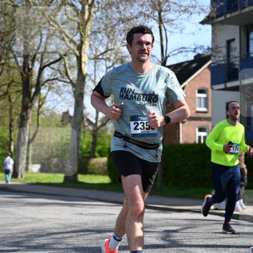 12.04.2026 - 45. Internationalen Wilhelmsburger Insellauf J. Mangold http://msf.ph/oto/9461857 12.04.2026 10:47:29 Ziel 2358, 4932, 4402, 4367, 4181, 5272, 3174, 4360, 4539, 4539, 3762, 4568, 3325, 5749, 2784, 4834, 4330, 3311, 2809, 4415, 4681, 2373, 2384, 2442, 3631, 5578, 3414, 3307 meine-sportfotos.de