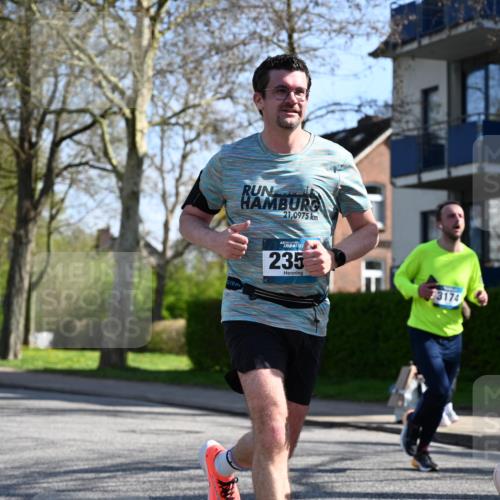 12.04.2026 - 45. Internationalen Wilhelmsburger Insellauf J. Mangold http://msf.ph/oto/9461858 12.04.2026 10:47:29 Ziel 2358, 4932, 4402, 4367, 4181, 5272, 3174, 4360, 4539, 4539, 3762, 4568, 3325, 5749, 2784, 4834, 4330, 3311, 2809, 4415, 4681, 2373, 2384, 2442, 3631, 5578, 3414, 3307 meine-sportfotos.de
