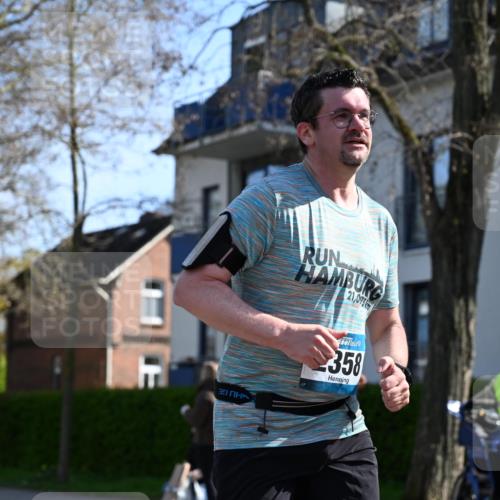 12.04.2026 - 45. Internationalen Wilhelmsburger Insellauf J. Mangold http://msf.ph/oto/9461866 12.04.2026 10:47:29 Ziel 2358, 4932, 4402, 4367, 4181, 5272, 3174, 4360, 4539, 4539, 3762, 4568, 3325, 5749, 2784, 4834, 4330, 3311, 2809, 4415, 4681, 2373, 2384, 2442, 3631, 5578, 3414, 3307 meine-sportfotos.de