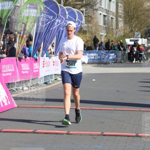 12.04.2026 - 45. Internationalen Wilhelmsburger Insellauf Strokosch-Dieckow http://msf.ph/oto/9461879 12.04.2026 10:51:57 Ziel 3572, 4503 meine-sportfotos.de
