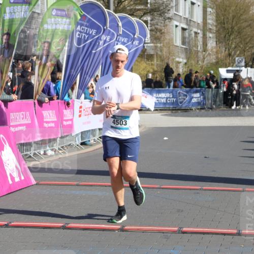 12.04.2026 - 45. Internationalen Wilhelmsburger Insellauf Strokosch-Dieckow http://msf.ph/oto/9461907 12.04.2026 10:51:57 Ziel 3572, 4503 meine-sportfotos.de
