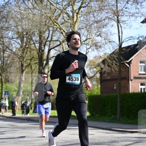 12.04.2026 - 45. Internationalen Wilhelmsburger Insellauf J. Mangold http://msf.ph/oto/9461916 12.04.2026 10:47:48 Ziel 5272, 3174, 4360, 4539, 3762, 4568, 3325, 5749, 2784, 4834, 4330, 3311, 2809, 4415, 4681, 4415, 4681, 2373, 2384, 2442, 3631, 5578, 3414, 3307, 4882, 2053, 4563, 4866, 2438, 2438, 3513, 2854, 2887, 3103, 4424, 3509, 4768, 3060 meine-sportfotos.de