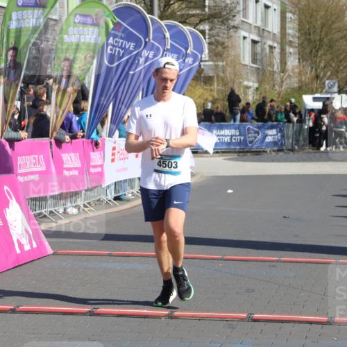 12.04.2026 - 45. Internationalen Wilhelmsburger Insellauf Strokosch-Dieckow http://msf.ph/oto/9461917 12.04.2026 10:51:57 Ziel 3572, 4503 meine-sportfotos.de