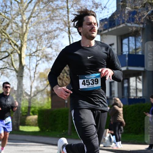 12.04.2026 - 45. Internationalen Wilhelmsburger Insellauf J. Mangold http://msf.ph/oto/9461924 12.04.2026 10:47:48 Ziel 5272, 3174, 4360, 4539, 3762, 4568, 3325, 5749, 2784, 4834, 4330, 3311, 2809, 4415, 4681, 4415, 4681, 2373, 2384, 2442, 3631, 5578, 3414, 3307, 4882, 2053, 4563, 4866, 2438, 2438, 3513, 2854, 2887, 3103, 4424, 3509, 4768, 3060 meine-sportfotos.de