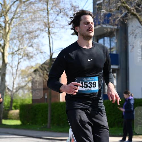 12.04.2026 - 45. Internationalen Wilhelmsburger Insellauf J. Mangold http://msf.ph/oto/9461925 12.04.2026 10:47:48 Ziel 5272, 3174, 4360, 4539, 3762, 4568, 3325, 5749, 2784, 4834, 4330, 3311, 2809, 4415, 4681, 4415, 4681, 2373, 2384, 2442, 3631, 5578, 3414, 3307, 4882, 2053, 4563, 4866, 2438, 2438, 3513, 2854, 2887, 3103, 4424, 3509, 4768, 3060 meine-sportfotos.de
