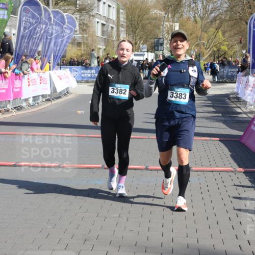 12.04.2026 - 45. Internationalen Wilhelmsburger Insellauf Strokosch-Dieckow http://msf.ph/oto/9461947 12.04.2026 11:09:58 Ziel 2612, 3382, 4081, 3383, 2238 meine-sportfotos.de