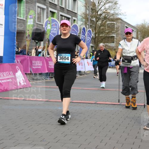 12.04.2026 - 45. Internationalen Wilhelmsburger Insellauf Strokosch-Dieckow http://msf.ph/oto/9461980 12.04.2026 13:18:10 Ziel 3604, 2125, 2520, 5204, 3272, 4690 meine-sportfotos.de