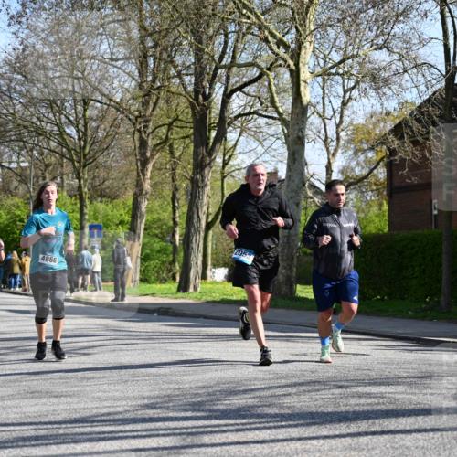 12.04.2026 - 45. Internationalen Wilhelmsburger Insellauf J. Mangold http://msf.ph/oto/9462001 12.04.2026 10:48:04 Ziel 4834, 4330, 3311, 2809, 4415, 4681, 2373, 2384, 2442, 3631, 5578, 3414, 3307, 4882, 2053, 4563, 4866, 2438, 3513, 2854, 2887, 2854, 2887, 3103, 4424, 3509, 4768, 3060, 3063, 2992, 2846, 3722, 4088, 3722, 4088, 4913, 4675, 3007 meine-sportfotos.de
