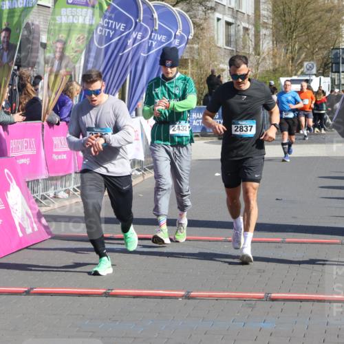12.04.2026 - 45. Internationalen Wilhelmsburger Insellauf Strokosch-Dieckow http://msf.ph/oto/9462018 12.04.2026 10:52:14 Ziel 3183, 3567, 2729, 5553, 2837, 4541, 2432 meine-sportfotos.de