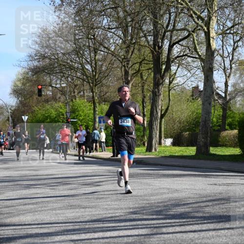 12.04.2026 - 45. Internationalen Wilhelmsburger Insellauf J. Mangold http://msf.ph/oto/9462037 12.04.2026 10:48:07 Ziel 4834, 4330, 3311, 2809, 4415, 4681, 2373, 2384, 2442, 3631, 5578, 3414, 3307, 4882, 2053, 4563, 4866, 2438, 3513, 2854, 2887, 3103, 3103, 4424, 3509, 4768, 3060, 3063, 2992, 2846, 3722, 4088, 4913, 4675, 3007 meine-sportfotos.de