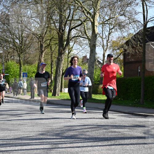 12.04.2026 - 45. Internationalen Wilhelmsburger Insellauf J. Mangold http://msf.ph/oto/9462055 12.04.2026 10:48:15 Ziel 2384, 2442, 3631, 5578, 3414, 3307, 4882, 2053, 4563, 4866, 2438, 3513, 2854, 2887, 3103, 4424, 3509, 4768, 3060, 3063, 2992, 2846, 2846, 3722, 4088, 4913, 4675, 3007, 4336, 3760, 3695, 5039, 2672, 4789 meine-sportfotos.de