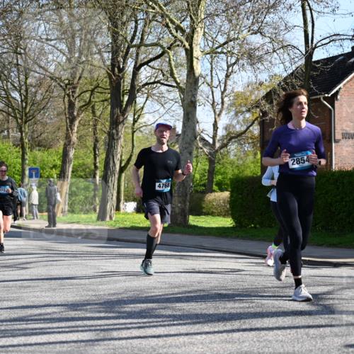 12.04.2026 - 45. Internationalen Wilhelmsburger Insellauf J. Mangold http://msf.ph/oto/9462065 12.04.2026 10:48:16 Ziel 2442, 3631, 5578, 3414, 3307, 4882, 2053, 4563, 4866, 2438, 3513, 2854, 2887, 3103, 4424, 3509, 4768, 3060, 3063, 2992, 2846, 3722, 4088, 3722, 4088, 4913, 4675, 3007, 4336, 3760, 3695, 5039, 2672, 4789, 4661, 5360 meine-sportfotos.de
