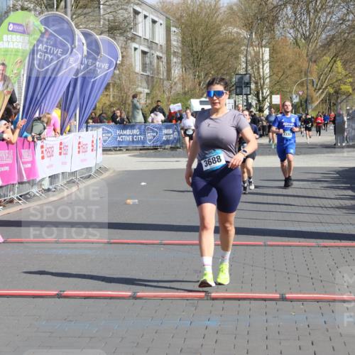 12.04.2026 - 45. Internationalen Wilhelmsburger Insellauf Strokosch-Dieckow http://msf.ph/oto/9462076 12.04.2026 11:10:18 Ziel 3688 meine-sportfotos.de