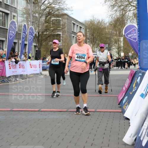 12.04.2026 - 45. Internationalen Wilhelmsburger Insellauf Strokosch-Dieckow http://msf.ph/oto/9462092 12.04.2026 13:18:06 Ziel 4194, 5717, 4804, 3604, 2125 meine-sportfotos.de
