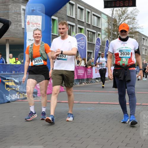 12.04.2026 - 45. Internationalen Wilhelmsburger Insellauf Strokosch-Dieckow http://msf.ph/oto/9462111 12.04.2026 13:18:03 Ziel 3455, 4194, 5717, 4804, 3604 meine-sportfotos.de