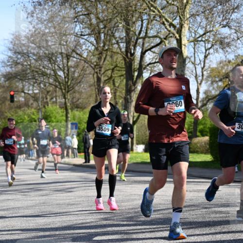 12.04.2026 - 45. Internationalen Wilhelmsburger Insellauf J. Mangold http://msf.ph/oto/9462128 12.04.2026 10:48:23 Ziel 2438, 3513, 2854, 2887, 3103, 4424, 3509, 4768, 3060, 3063, 2992, 2846, 3722, 4088, 4913, 4675, 3007, 3007, 4336, 3760, 3695, 5039, 2672, 4789, 4661, 5360, 5649, 2649, 2231, 3200, 4185, 2179 meine-sportfotos.de