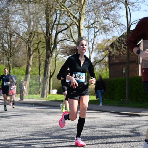 12.04.2026 - 45. Internationalen Wilhelmsburger Insellauf J. Mangold http://msf.ph/oto/9462144 12.04.2026 10:48:23 Ziel 2438, 3513, 2854, 2887, 3103, 4424, 3509, 4768, 3060, 3063, 2992, 2846, 3722, 4088, 4913, 4675, 3007, 3007, 4336, 3760, 3695, 5039, 2672, 4789, 4661, 5360, 5649, 2649, 2231, 3200, 4185, 2179 meine-sportfotos.de