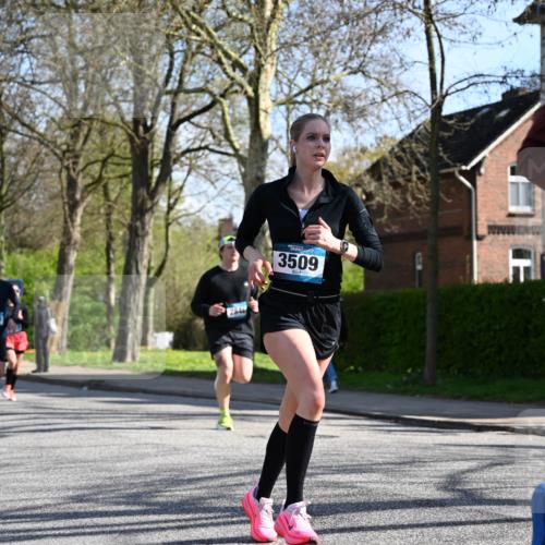 12.04.2026 - 45. Internationalen Wilhelmsburger Insellauf J. Mangold http://msf.ph/oto/9462148 12.04.2026 10:48:24 Ziel 2438, 3513, 2854, 2887, 3103, 4424, 3509, 4768, 3060, 3063, 2992, 2846, 3722, 4088, 4913, 4675, 3007, 4336, 3760, 3695, 5039, 2672, 4789, 4661, 5360, 5649, 2649, 2231, 3200, 4185, 2179 meine-sportfotos.de