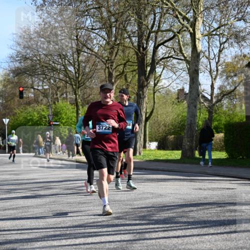 12.04.2026 - 45. Internationalen Wilhelmsburger Insellauf J. Mangold http://msf.ph/oto/9462162 12.04.2026 10:48:25 Ziel 2438, 3513, 2854, 2887, 3103, 4424, 3509, 4768, 3060, 3063, 2992, 2846, 3722, 4088, 4913, 4675, 3007, 4336, 3760, 3695, 5039, 2672, 3695, 5039, 2672, 4789, 4661, 5360, 5649, 2649, 2231, 3200, 4185, 2179 meine-sportfotos.de