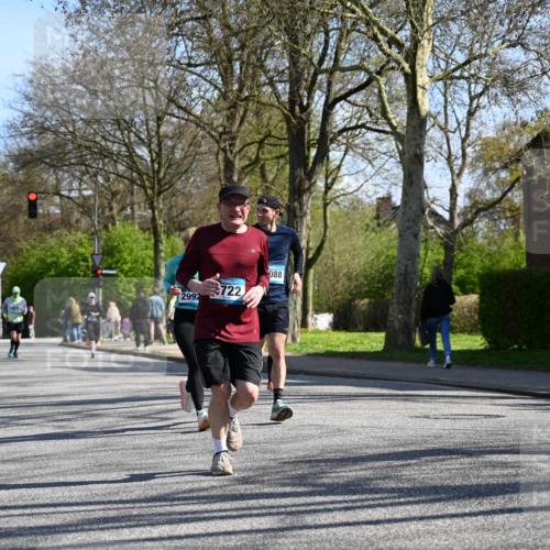 12.04.2026 - 45. Internationalen Wilhelmsburger Insellauf J. Mangold http://msf.ph/oto/9462165 12.04.2026 10:48:25 Ziel 2438, 3513, 2854, 2887, 3103, 4424, 3509, 4768, 3060, 3063, 2992, 2846, 3722, 4088, 4913, 4675, 3007, 4336, 3760, 3695, 5039, 2672, 3695, 5039, 2672, 4789, 4661, 5360, 5649, 2649, 2231, 3200, 4185, 2179 meine-sportfotos.de