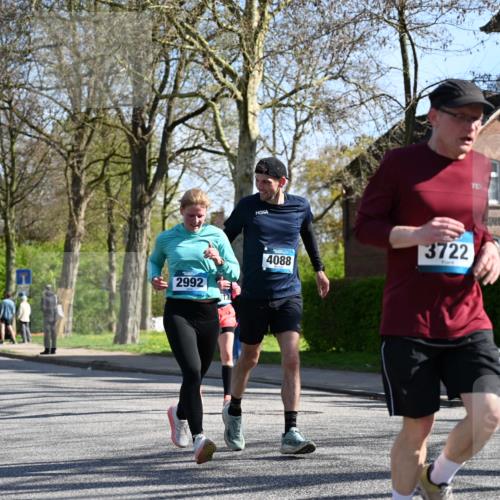 12.04.2026 - 45. Internationalen Wilhelmsburger Insellauf J. Mangold http://msf.ph/oto/9462174 12.04.2026 10:48:27 Ziel 2854, 2887, 3103, 4424, 3509, 4768, 3060, 3063, 2992, 2846, 3722, 4088, 4913, 4675, 3007, 4336, 3760, 3695, 5039, 2672, 4789, 4789, 4661, 5360, 5649, 2649, 2231, 3200, 4185, 2179 meine-sportfotos.de