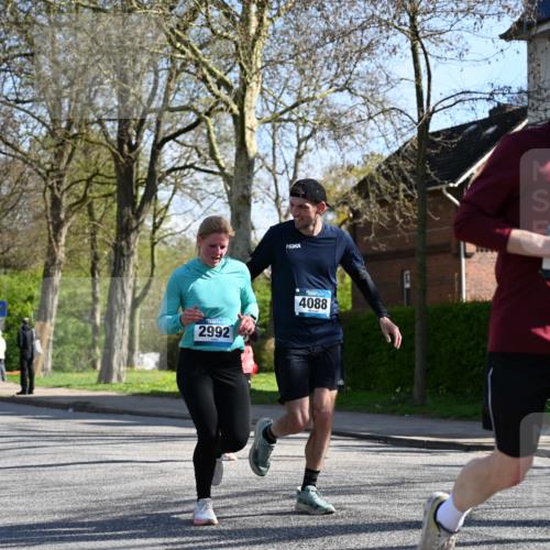 12.04.2026 - 45. Internationalen Wilhelmsburger Insellauf J. Mangold http://msf.ph/oto/9462176 12.04.2026 10:48:27 Ziel 2854, 2887, 3103, 4424, 3509, 4768, 3060, 3063, 2992, 2846, 3722, 4088, 4913, 4675, 3007, 4336, 3760, 3695, 5039, 2672, 4789, 4789, 4661, 5360, 5649, 2649, 2231, 3200, 4185, 2179 meine-sportfotos.de
