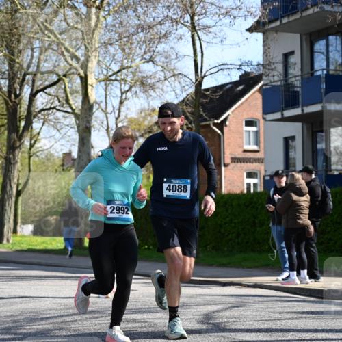 12.04.2026 - 45. Internationalen Wilhelmsburger Insellauf J. Mangold http://msf.ph/oto/9462183 12.04.2026 10:48:27 Ziel 2854, 2887, 3103, 4424, 3509, 4768, 3060, 3063, 2992, 2846, 3722, 4088, 4913, 4675, 3007, 4336, 3760, 3695, 5039, 2672, 4789, 4789, 4661, 5360, 5649, 2649, 2231, 3200, 4185, 2179 meine-sportfotos.de