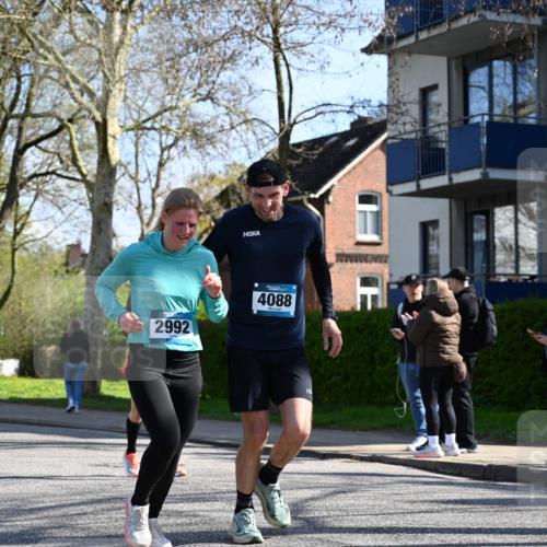 12.04.2026 - 45. Internationalen Wilhelmsburger Insellauf J. Mangold http://msf.ph/oto/9462184 12.04.2026 10:48:27 Ziel 2854, 2887, 3103, 4424, 3509, 4768, 3060, 3063, 2992, 2846, 3722, 4088, 4913, 4675, 3007, 4336, 3760, 3695, 5039, 2672, 4789, 4789, 4661, 5360, 5649, 2649, 2231, 3200, 4185, 2179 meine-sportfotos.de