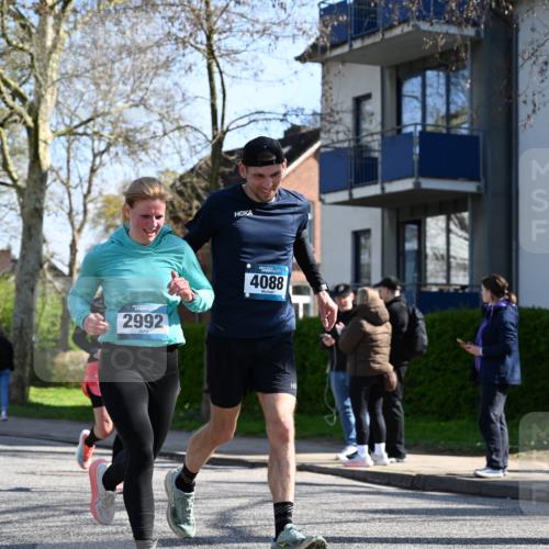 12.04.2026 - 45. Internationalen Wilhelmsburger Insellauf J. Mangold http://msf.ph/oto/9462189 12.04.2026 10:48:27 Ziel 2854, 2887, 3103, 4424, 3509, 4768, 3060, 3063, 2992, 2846, 3722, 4088, 4913, 4675, 3007, 4336, 3760, 3695, 5039, 2672, 4789, 4789, 4661, 5360, 5649, 2649, 2231, 3200, 4185, 2179 meine-sportfotos.de