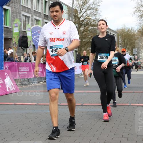 12.04.2026 - 45. Internationalen Wilhelmsburger Insellauf Strokosch-Dieckow http://msf.ph/oto/9462199 12.04.2026 13:17:56 Ziel 4957, 3900, 5759, 2030, 3199, 3453, 3455 meine-sportfotos.de
