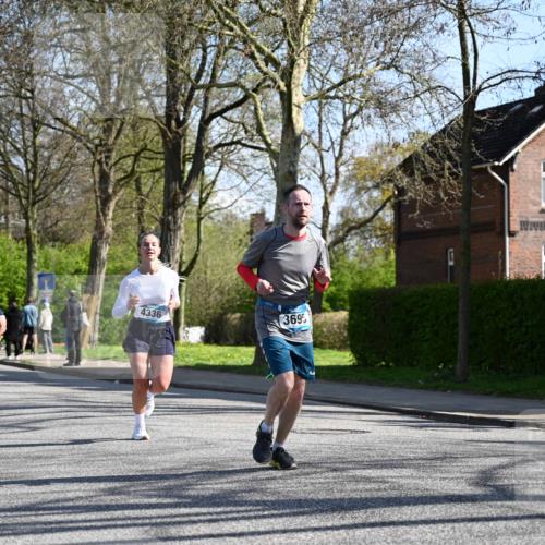 12.04.2026 - 45. Internationalen Wilhelmsburger Insellauf J. Mangold http://msf.ph/oto/9462215 12.04.2026 10:48:40 Ziel 2846, 3722, 4088, 4913, 4675, 3007, 4336, 3760, 3695, 5039, 2672, 4789, 4661, 5360, 4661, 5360, 5649, 2649, 2231, 3200, 4185, 2179, 3427, 2635, 2732, 2371 meine-sportfotos.de